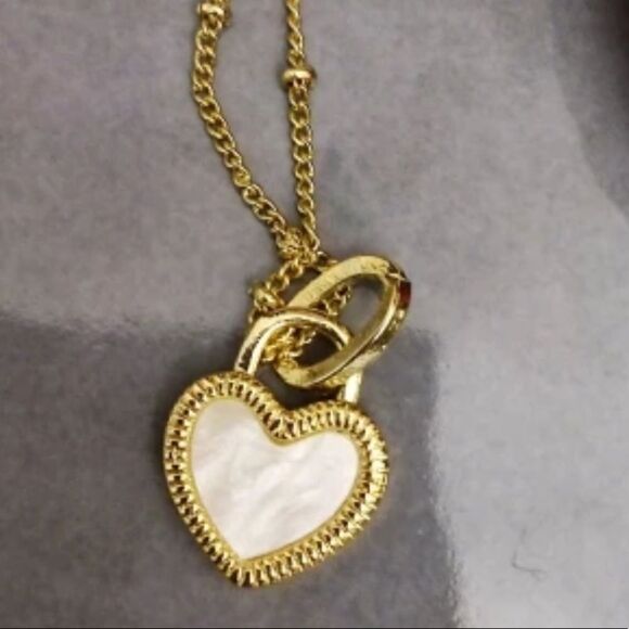 The Two Faced Heart Black/White Shell Pendant Necklace Gold over 925 - Picture 7 of 12